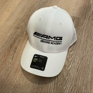 NWT Nike hat with logo